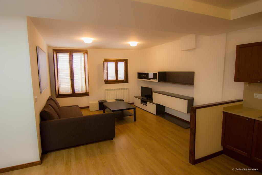 Apartamentos Turisticos Rio Gallego Fontellas  Buitenkant foto