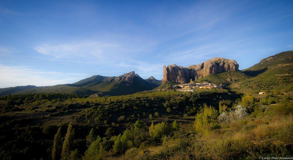 Apartamentos Turisticos Rio Gallego Fontellas  Buitenkant foto