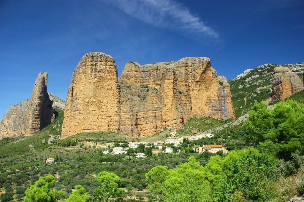 Apartamentos Turisticos Rio Gallego Fontellas  Buitenkant foto